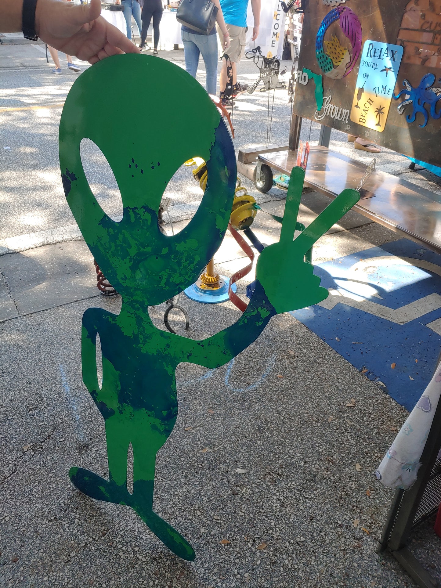 Alien Peace Sign
